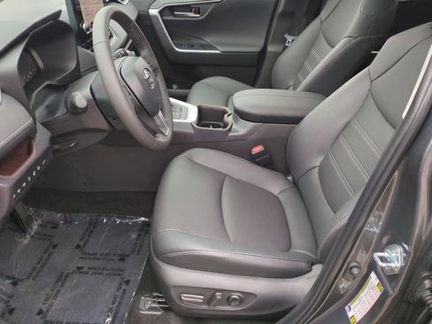 Certified 2025 Toyota RAV4 Limited w/ Advanced Technology Package image 14
