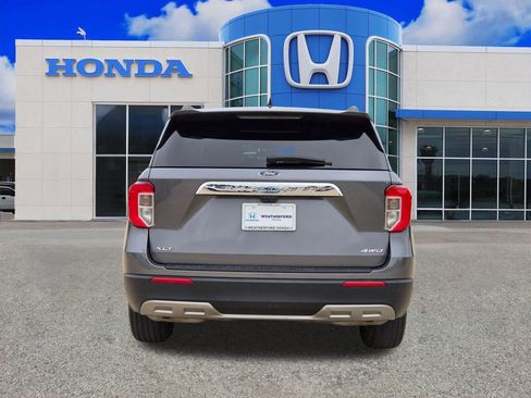 Used 2022 Ford Explorer XLT w/ Equipment Group 202A AWD/4WD image 4