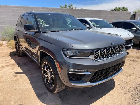 Used 2022 Jeep Grand Cherokee Summit AWD/4WD image 2
