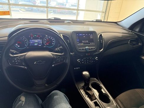 Used 2022 Chevrolet Equinox RS w/ LPO, Floor Liner Package image 19