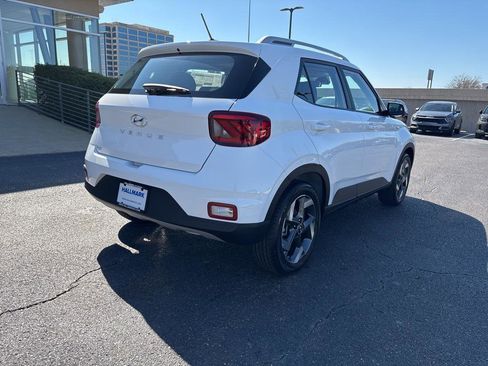 New 2026 Hyundai Venue SEL FWD image 5