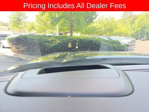 Used 2023 GMC Sierra 1500 AT4 w/ Technology Package AWD/4WD image 7