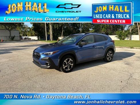 Used 2025 Subaru Crosstrek 2.5i Premium AWD/4WD image 2
