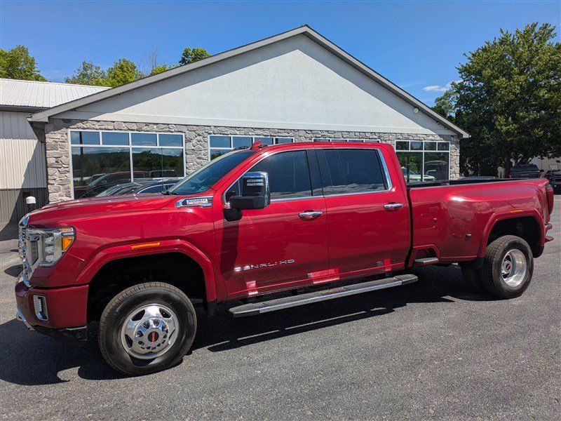 Used 2020 GMC Sierra 3500 Denali w/ Denali Ultimate Package AWD/4WD image 3