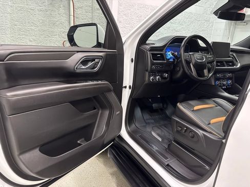 Used 2023 GMC Yukon AT4 AWD/4WD image 13