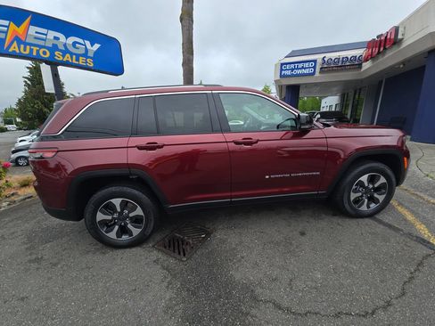 Used 2022 Jeep Grand Cherokee Limited 4xe AWD/4WD image 8