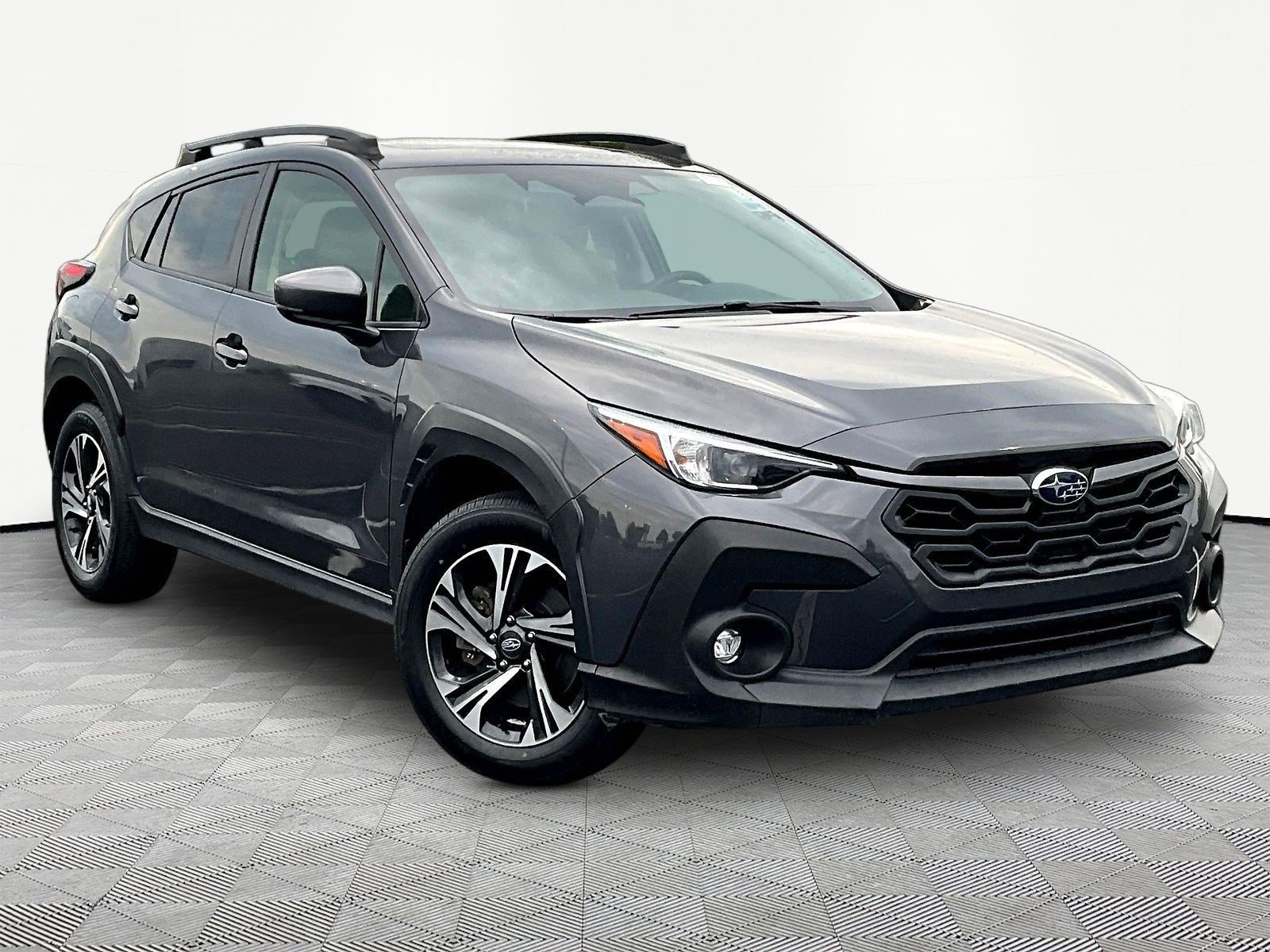 Used 2024 Subaru Crosstrek 2.0i Premium AWD/4WD image 3