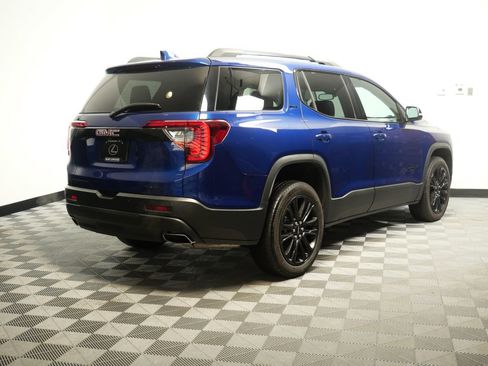 Used 2023 GMC Acadia SLT w/ Elevation Edition image 6