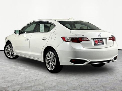 Certified 2017 Acura ILX FWD image 4