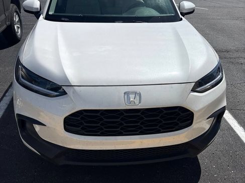 Used 2025 Honda HR-V LX image 9