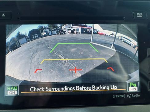 Used 2017 Subaru Outback 2.5i Limited image 32