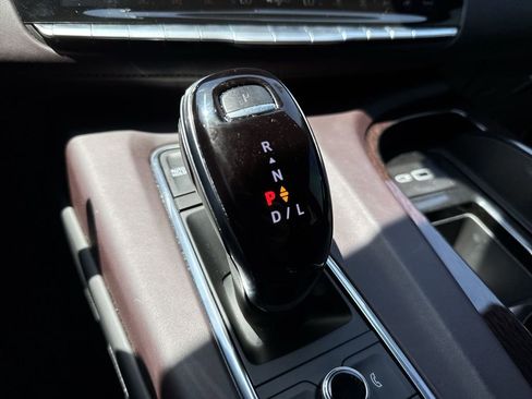 Used 2022 Cadillac Escalade ESV Sport Platinum image 20