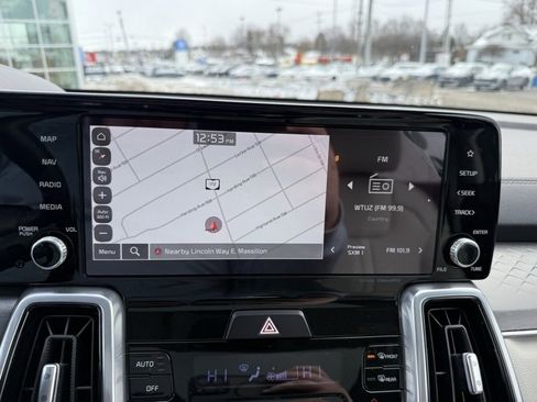 Certified 2023 Kia Sorento SX image 12