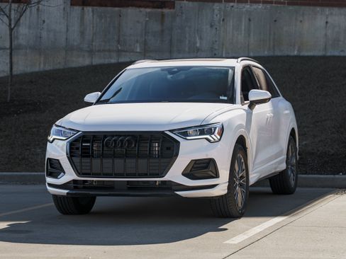 Certified 2023 Audi Q3 2.0T Premium Plus w/ Premium Plus Package image 7