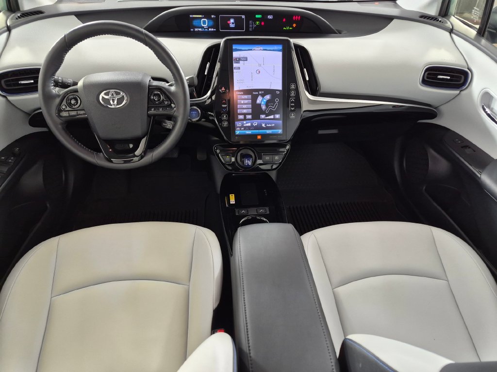 Used 2022 Toyota Prius Limited w/ Premium Convenience Package FWD image 24