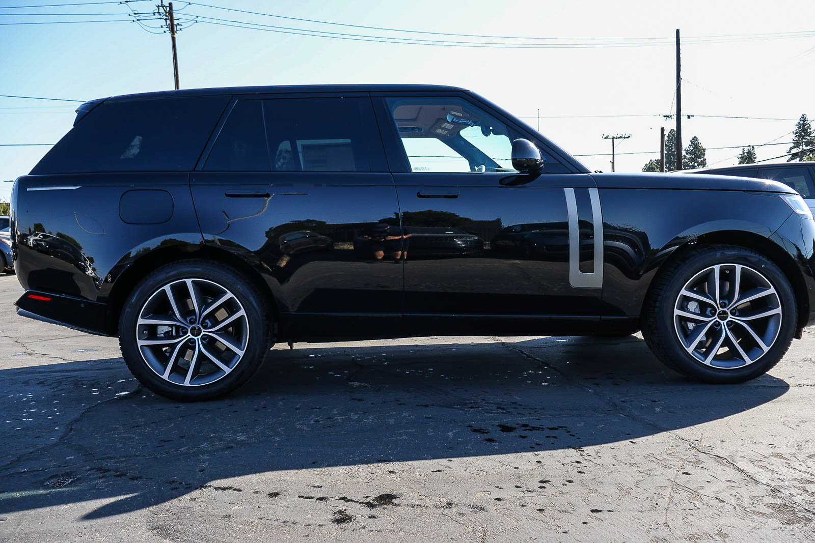 New 2026 Land Rover Range Rover SE AWD/4WD image 4