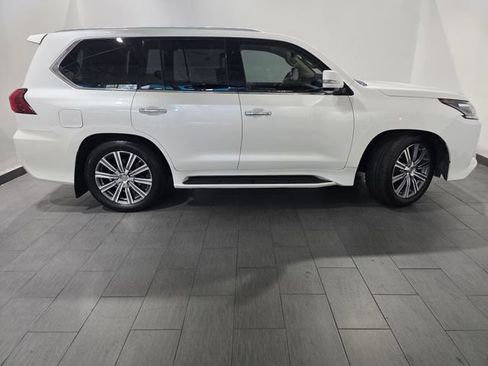 Used 2016 Lexus LX 570 4WD w/ Luxury Package image 6