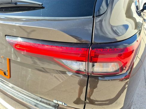 Used 2024 Mitsubishi Outlander SEL image 11