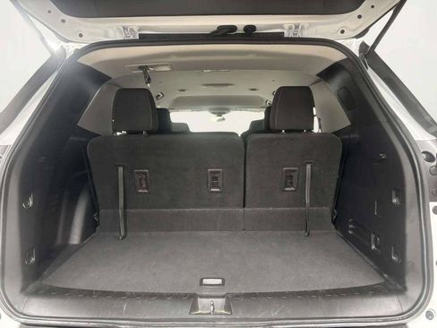 Used 2021 Chevrolet Traverse LS AWD/4WD image 16