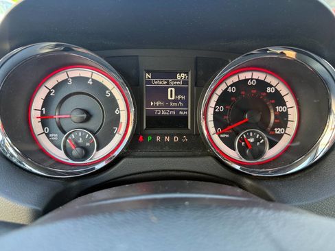Used 2019 Dodge Grand Caravan GT FWD image 28