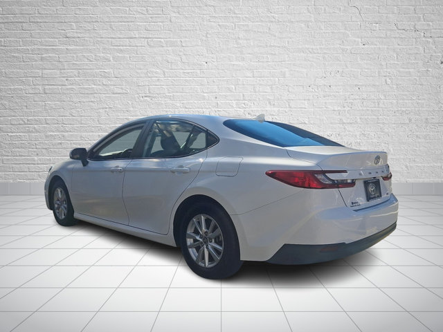 Used 2025 Toyota Camry LE FWD image 4