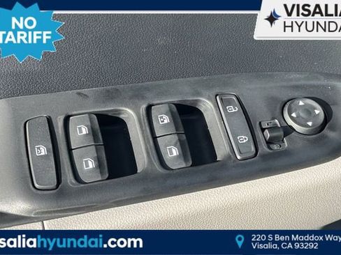 New 2025 Hyundai Venue SEL image 12