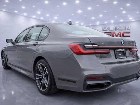 Used 2021 BMW 750i xDrive w/ Executive Package image 6