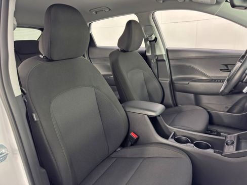 Used 2025 Hyundai Kona SEL image 37