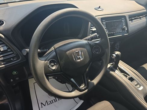 Used 2019 Honda HR-V LX image 6