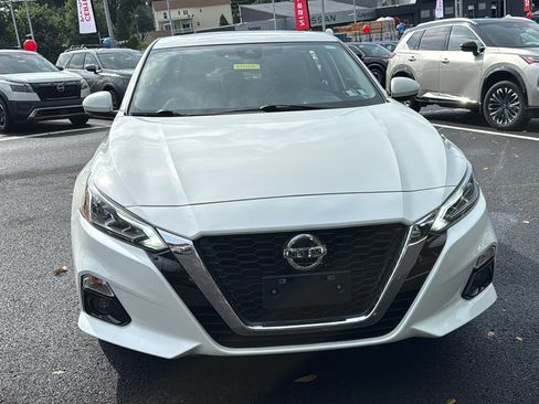 Used 2021 Nissan Altima 2.5 Platinum AWD/4WD image 2