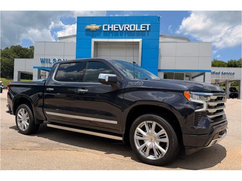 Used 2024 Chevrolet Silverado 1500 High Country w/ High Country Premium Package AWD/4WD image 1