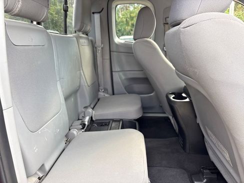 Used 2015 Toyota Tacoma 4x4 Access Cab V6 image 28