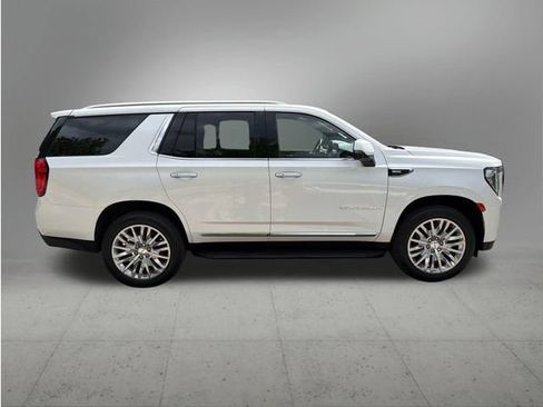 Used 2023 GMC Yukon SLT w/ SLT Premium Package AWD/4WD image 6