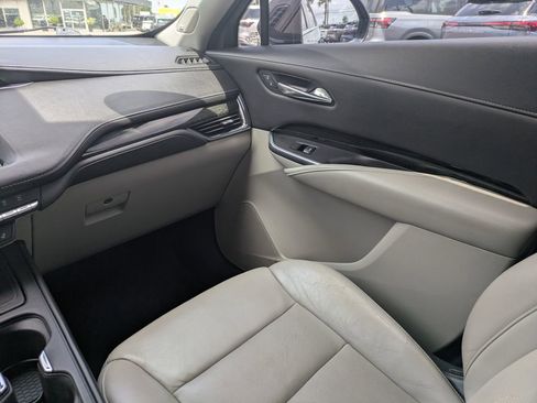 Used 2019 Cadillac XT4 Premium Luxury FWD image 18