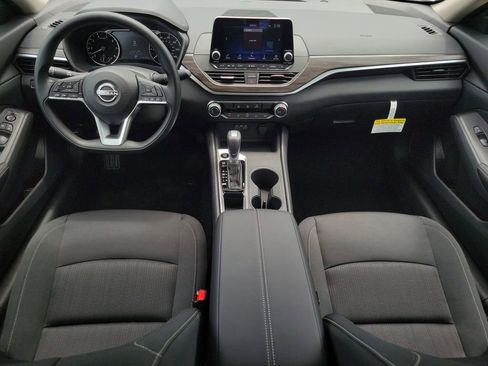 New 2026 Nissan Altima 2.5 SV FWD image 16
