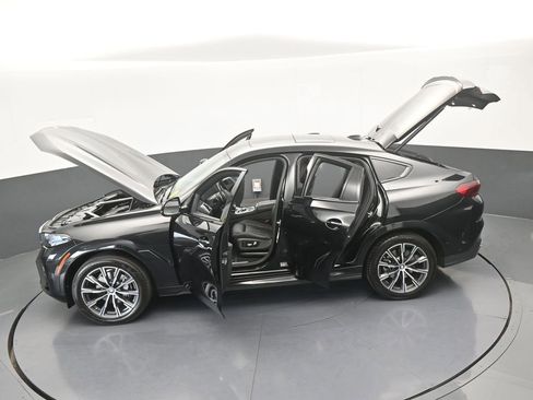 Used 2025 BMW X6 xDrive40i image 70