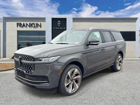 New 2026 Lincoln Navigator Black Label AWD/4WD image 3