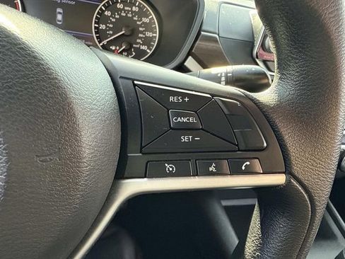 Used 2025 Nissan Altima 2.5 SV image 31