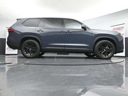Used 2024 Toyota Grand Highlander AWD image 24
