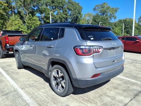 Used 2019 Jeep Compass Limited FWD image 2