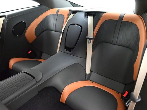 Used 2024 Aston Martin DB12 Coupe RWD image 9