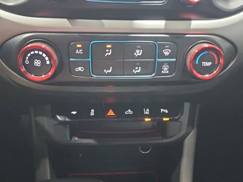 Used 2020 Chevrolet Colorado LT w/ Colorado RST Special Edition image 29