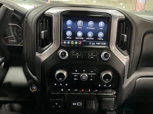 Used 2020 GMC Sierra 1500 SLT w/ SLT Premium Package image 28