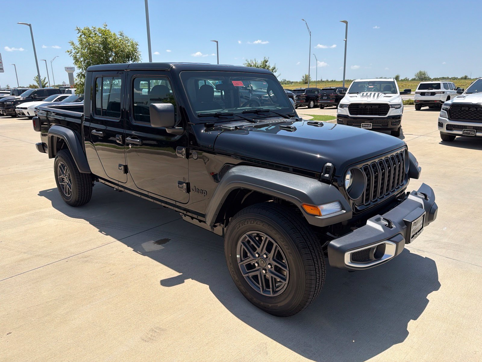 New 2026 Jeep Gladiator Sport AWD/4WD image 7