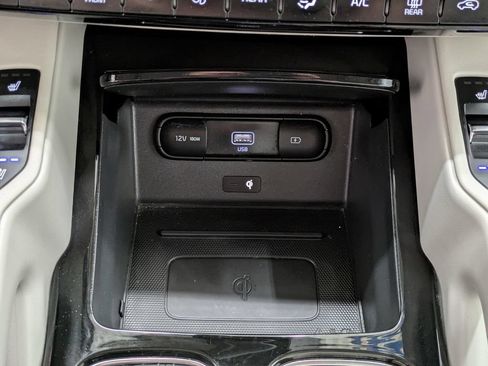 Used 2022 Kia Telluride SX w/ Nightfall Edition Package AWD/4WD image 47
