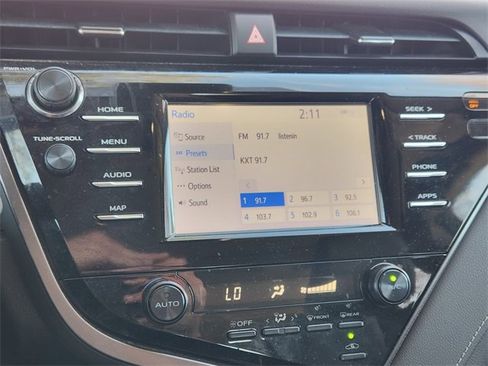 Used 2019 Toyota Camry SE image 17