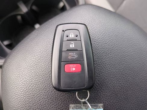 Certified 2025 Toyota RAV4 XLE w/ Convenience Package FWD image 27