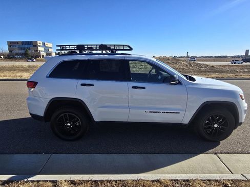 Used 2022 Jeep Grand Cherokee Limited image 6