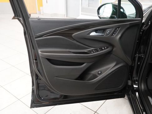 Used 2019 Buick Envision Essence FWD image 5