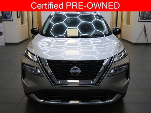 Used 2023 Nissan Rogue Platinum w/ Platinum Premium Package image 2